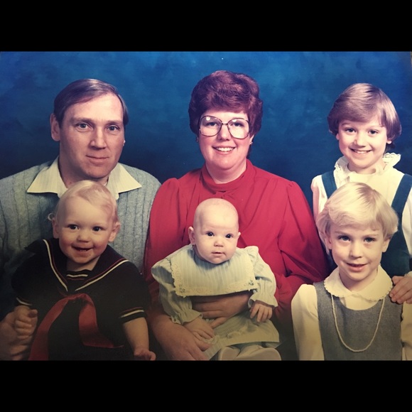 Meet your Posher, Pamela - Picture 2 of 3